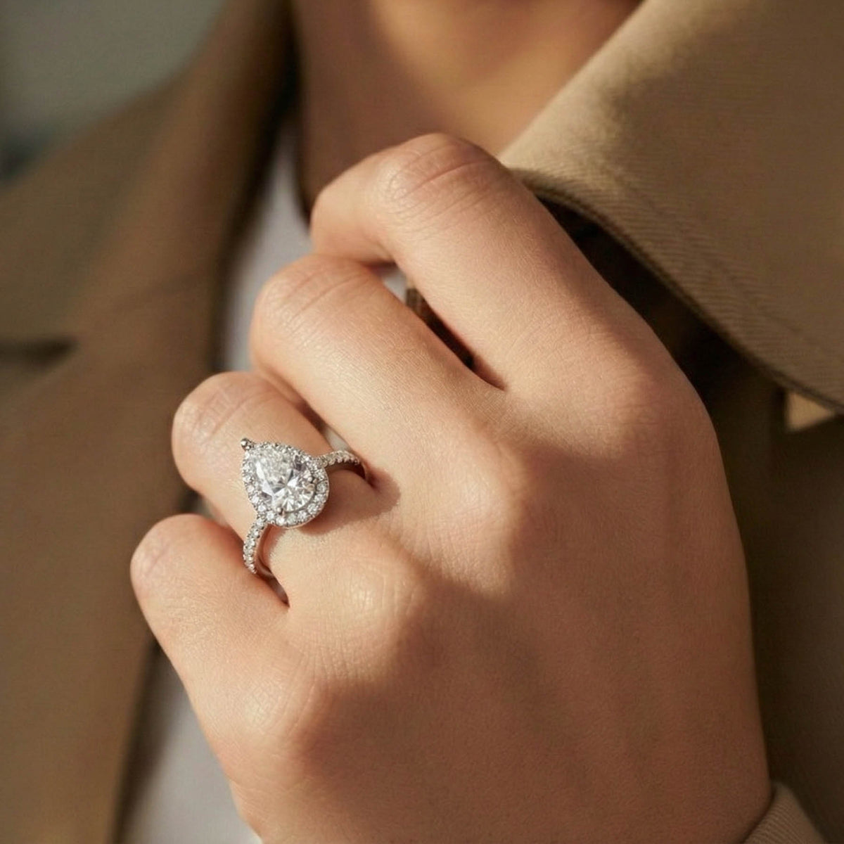 14kt white gold ladies pear-shaped diamond engagement ring DER-1384