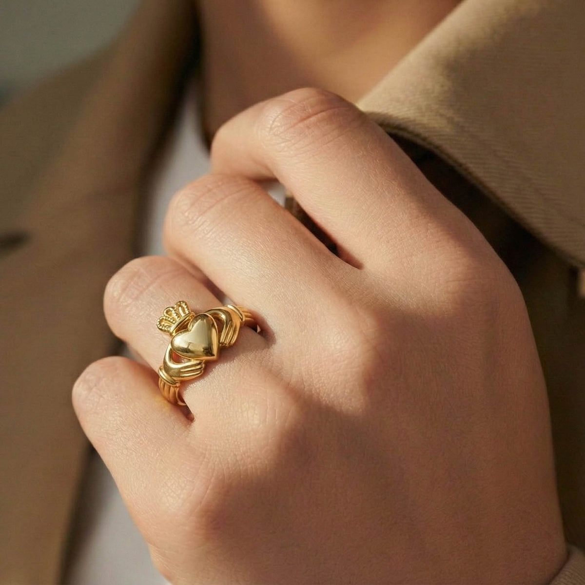 14kt yellow gold claddhag ring GR-1329